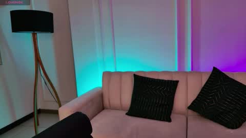 Snapshot of aprilrhodes_ chatting on October 14, 1:50 am April Rhodes online show from October 14, 1:50 am