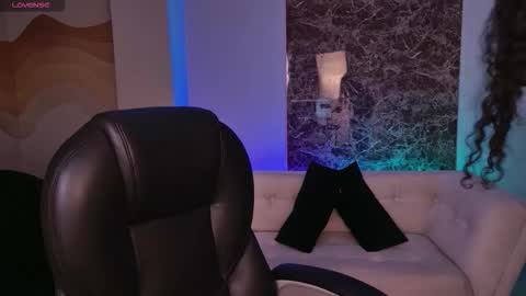 Snapshot of aprilrhodes_ chatting on October 23, 2:44 am April Rhodes online show from October 23, 2:44 am