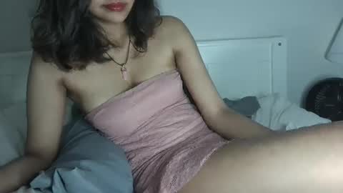 Snapshot of aproditelily495 chatting on October 24, 8:00 am LilyinTheWild online show from October 24, 8:00 am