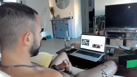 Snapshot of apupupu chatting on July 17, 6:46 pm apupupu online show from July 17, 6:46 pm