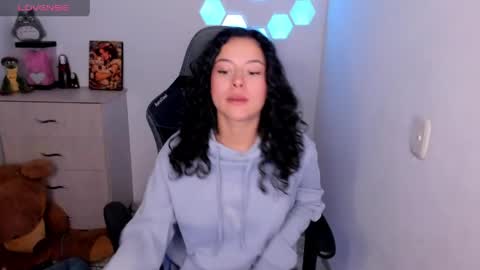 Snapshot of aqua_emilly chatting on May 10, 10:59 pm aqua emilly online show from May 10, 10:59 pm