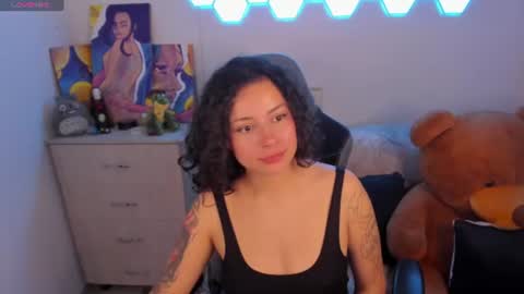 Snapshot of aqua_emilly chatting on June 11, 12:32 am aqua emilly online show from June 11, 12:32 am