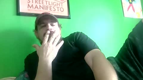 Snapshot of aquadad182 chatting on May 26, 6:59 pm aquadad182 online show from May 26, 6:59 pm