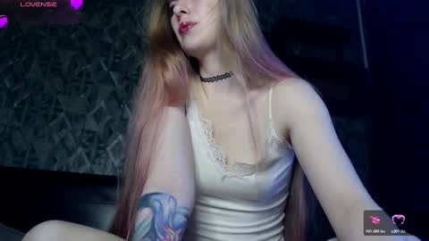 Snapshot of aqualen chatting on March 15, 12:55 pm aqualen online show from March 15, 12:55 pm