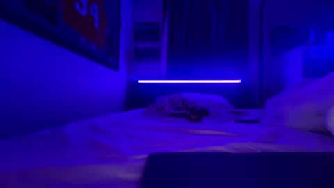 Snapshot of aqualowkeyxx chatting on October 29, 7:54 am Aqulowkeyxxx online show from October 29, 7:54 am