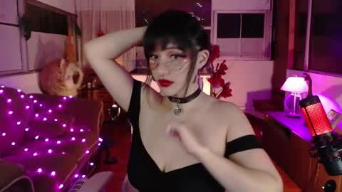 Zam independent model online show from September 27, 12:48 am