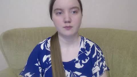 Josefin online show from November 19, 8:03 am