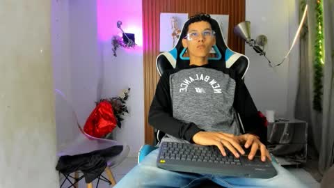 Snapshot of aquarius_xxx chatting on October 20, 11:21 am aquarius_xxx online show from October 20, 11:21 am