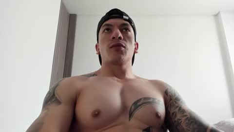 Snapshot of aquiles_51 chatting on June 15, 5:15 pm Jonathan online show from June 15, 5:15 pm