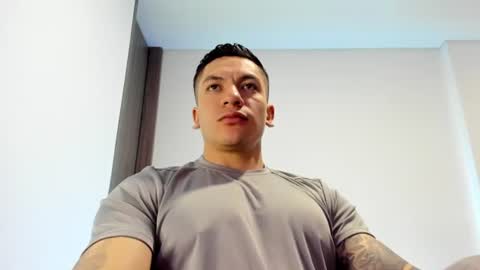 Snapshot of aquiles_51 chatting on July 3, 10:49 pm Jonathan online show from July 3, 10:49 pm