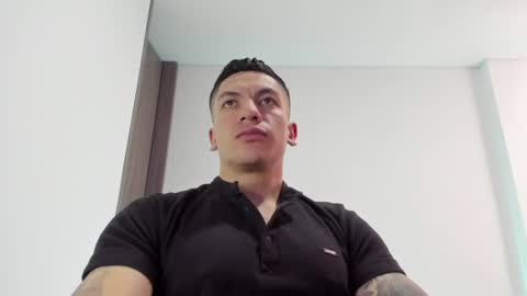Snapshot of aquiles_51 chatting on July 11, 6:43 pm Jonathan online show from July 11, 6:43 pm