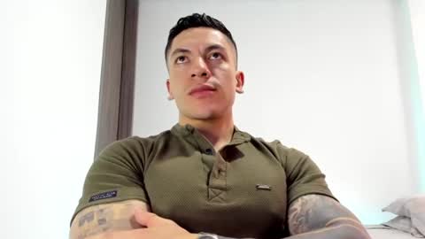 Snapshot of aquiles_51 chatting on July 18, 6:34 pm Jonathan online show from July 18, 6:34 pm