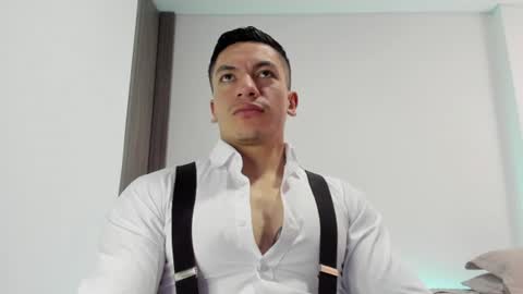 Snapshot of aquiles_51 chatting on July 21, 6:54 pm Jonathan online show from July 21, 6:54 pm