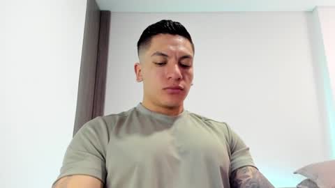 Snapshot of aquiles_51 chatting on July 22, 7:16 pm Jonathan online show from July 22, 7:16 pm