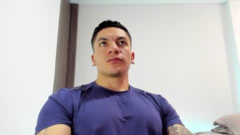 Snapshot of aquiles_51 chatting on July 25, 7:22 pm Jonathan online show from July 25, 7:22 pm