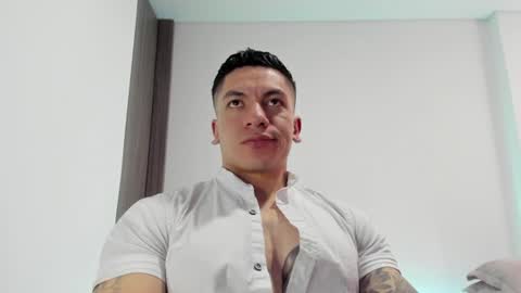 Snapshot of aquiles_51 chatting on July 30, 7:02 pm Jonathan online show from July 30, 7:02 pm