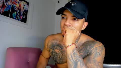 AquilesElpapi online show from October 6, 1:47 am