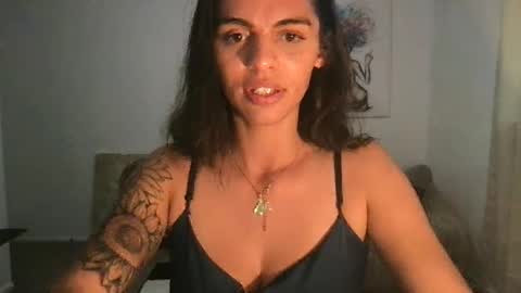 Snapshot of arabianprincess37 chatting on October 6, 7:00 pm arabianprincess37 online show from October 6, 7:00 pm