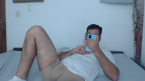 Snapshot of araboys chatting on June 6, 11:09 pm Youssef Alkhoury online show from June 6, 11:09 pm