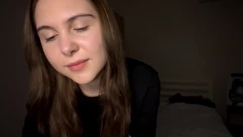 Emi online show from December 14, 3:17 pm