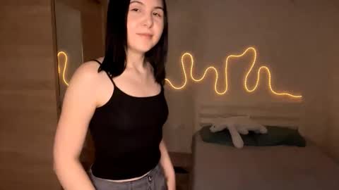 Emi online show from February 17, 4:57 pm