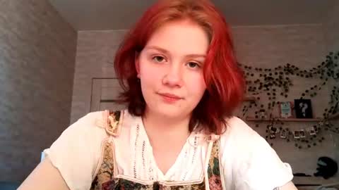 Snapshot of aracelisisofo chatting on June 17, 11:34 am Sarah online show from June 17, 11:34 am