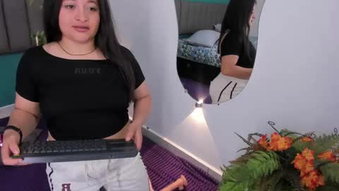 aradia_kiss online show from September 27, 8:14 pm