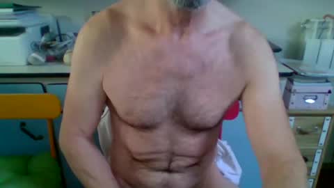 Snapshot of aragon3000 chatting on November 9, 1:31 pm aragon3000 online show from November 9, 1:31 pm