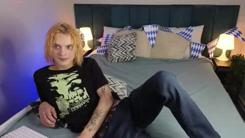 archiehali online show from September 16, 8:21 pm