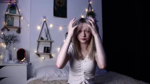 Jenny online show from September 25, 7:12 am
