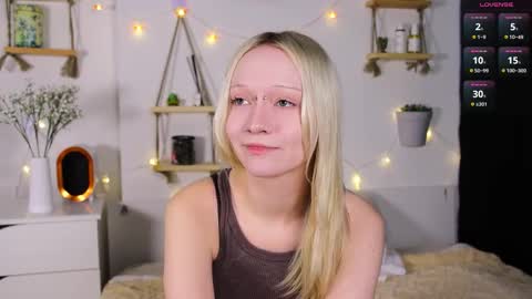 Jenny online show from October 3, 7:38 am
