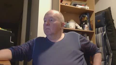 Snapshot of arcticman44 chatting on February 5, 6:15 pm arcticman44 online show from February 5, 6:15 pm