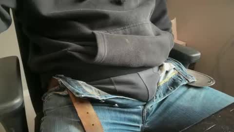 Snapshot of arcticviking81 chatting on May 20, 10:32 am arcticviking81 online show from May 20, 10:32 am