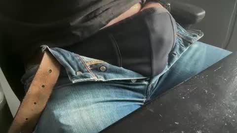 Snapshot of arcticviking81 chatting on May 25, 4:24 pm arcticviking81 online show from May 25, 4:24 pm