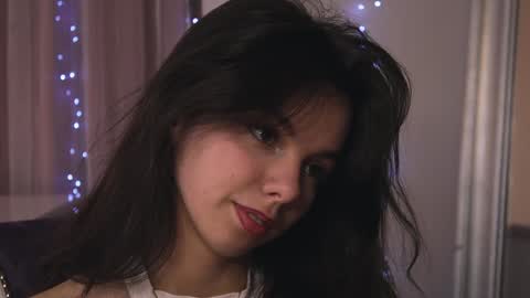 My name is Kelly online show from January 12, 8:25 pm