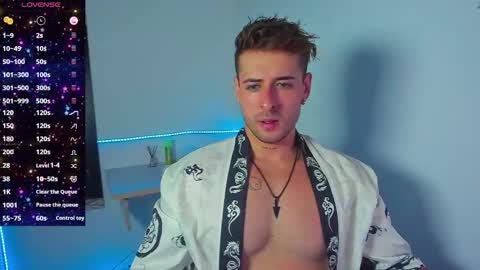 ares blue online show from October 20, 1:11 pm