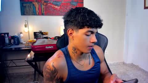 aress444 online show from November 17, 7:30 pm