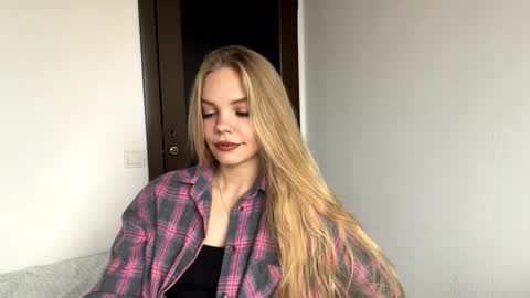 Amelia online show from November 13, 6:23 am