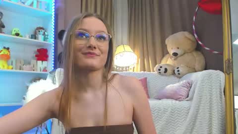 Ariel online show from March 11, 11:00 pm