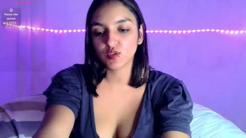 Bella online show from March 22, 6:22 pm