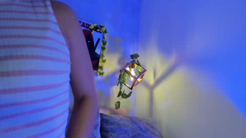 Snapshot of ari_baker chatting on January 4, 1:42 am Arianna Baker online show from January 4, 1:42 am