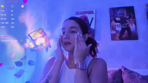 Snapshot of ari_baker chatting on January 12, 1:32 am Arianna Baker online show from January 12, 1:32 am