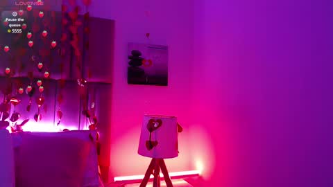 Ahri James online show from March 9, 12:00 am