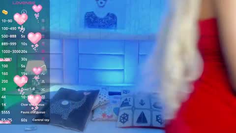 Ari  online show from December 24, 6:39 pm