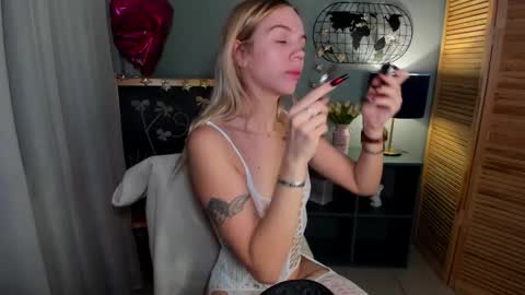 Snapshot of aria69stars chatting on November 4, 10:36 am aria69stars online show from November 4, 10:36 am