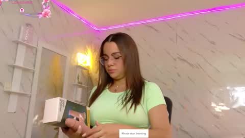 Snapshot of aria_888 chatting on February 22, 3:29 am Aria online show from February 22, 3:29 am