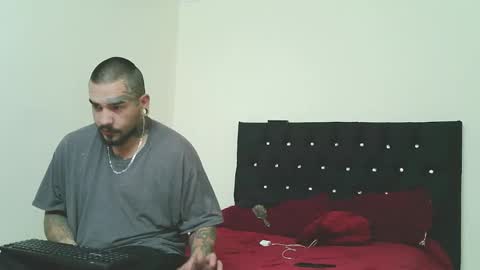 Snapshot of aria_and_nick chatting on February 1, 12:53 am ARIA AND. NICK online show from February 1, 12:53 am