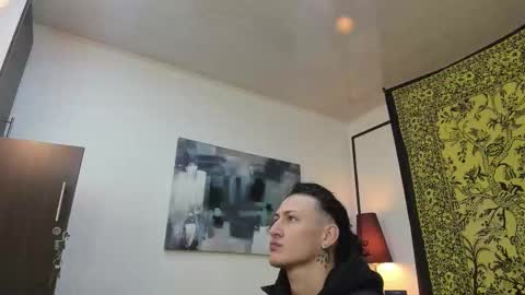 Snapshot of aria_and_orien chatting on October 19, 10:49 am aria y orien online show from October 19, 10:49 am