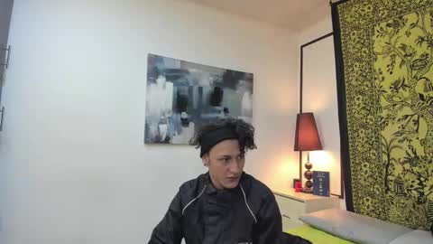 Snapshot of aria_and_orien chatting on November 13, 11:09 am aria y orien online show from November 13, 11:09 am