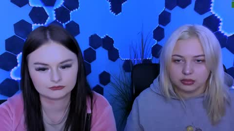 aria_blaze_ online show from April 28, 8:52 am